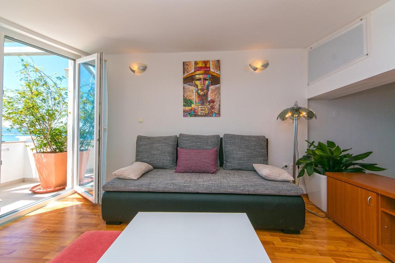 Apartments Joni Brela Buitenkant foto